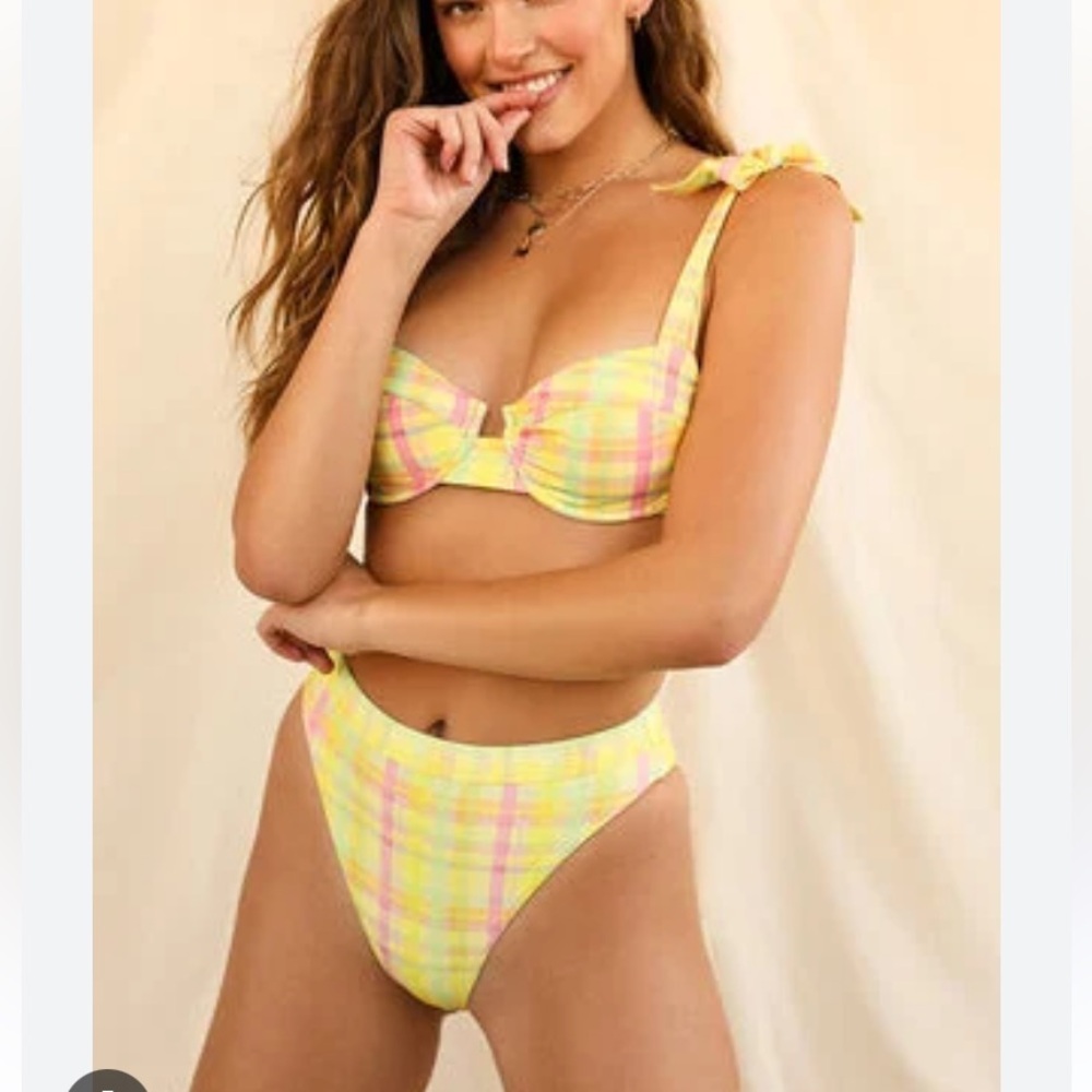 NWT Dippin Daisys bikini set Xs
